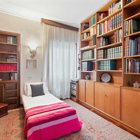 דירה Spacious 4bed Flat W/balconies 12min From Vatican רומא
